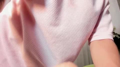 viictoriiasaenz online show from April 19, 2026, 4:34 am