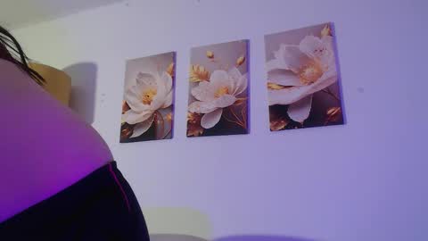 Snapshot of viiolet_collins chatting on February 13, 2026, 11:50 am VIOLET online show from February 13, 2026, 11:50 am