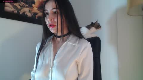 Snapshot of viiolet_collins chatting on March 4, 2026, 12:11 pm VIOLET online show from March 4, 2026, 12:11 pm