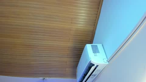 Viiolett online show from February 1, 2025, 7:34 pm