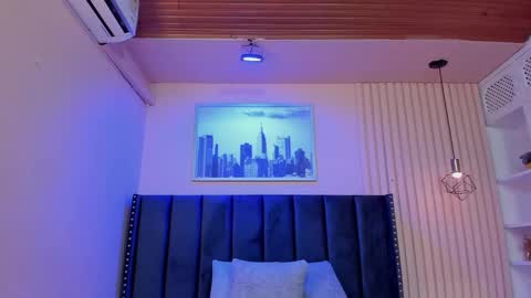 Viiolett online show from September 13, 2025, 7:57 pm