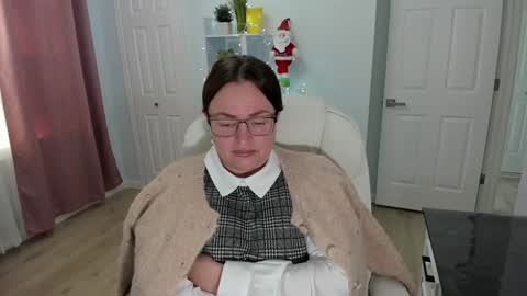 Ukrainian-woman online show from December 13, 2024, 3:54 pm