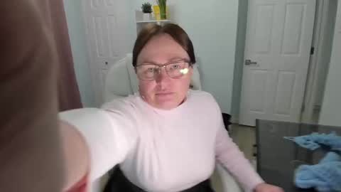 Ukrainian-woman online show from February 12, 2025, 5:26 pm