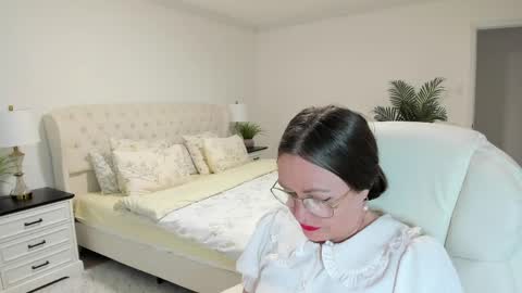 Snapshot of vika7333 chatting on April 23, 2026, 12:29 pm Ukrainian-woman online show from April 23, 2026, 12:29 pm