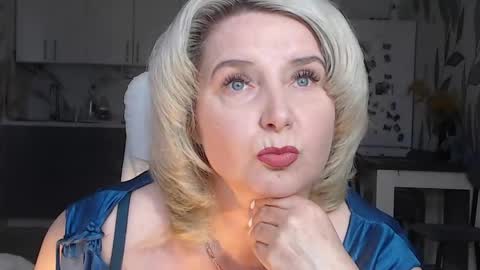 Vikaohair online show from April 15, 2026, 8:10 am