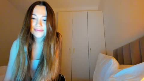 Snapshot of vikawels chatting on May 27, 2026, 9:45 pm Vika online show from May 27, 2026, 9:45 pm
