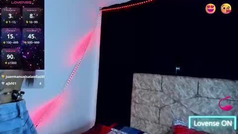 Vikgomez online show from September 27, 2025, 3:22 am