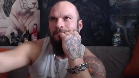 Snapshot of viking_me chatting on January 15, 2025, 10:06 am viking online show from January 15, 2025, 10:06 am