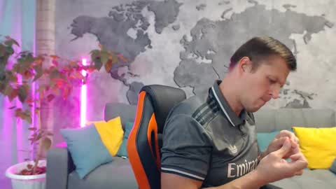 vikingchrisss online show from November 13, 2025, 10:14 am