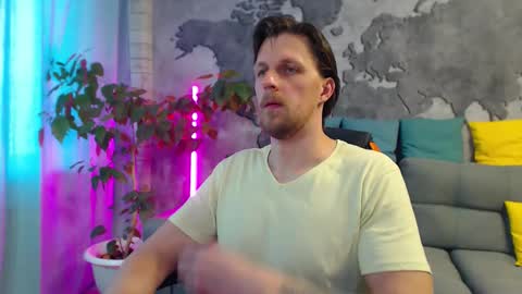 vikingchrisss online show from April 20, 2026, 10:29 am