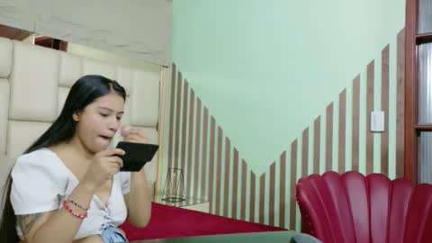 vikiTomson online show from March 4, 2026, 12:55 pm