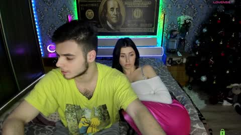 Snapshot of vikki_and_george chatting on January 20, 2025, 6:21 pm vikki and george online show from January 20, 2025, 6:21 pm