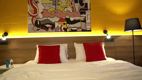 VIKKI online show from September 20, 2025, 12:39 pm