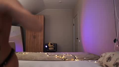 VIKKI online show from January 18, 2026, 11:03 am