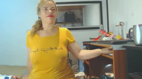 VIKKKTORIAAA online show from February 16, 2025, 5:26 am