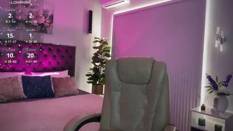 Vikky online show from September 12, 2025, 1:49 am