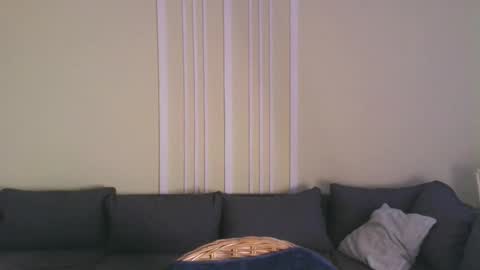 Max online show from September 24, 2025, 6:33 pm