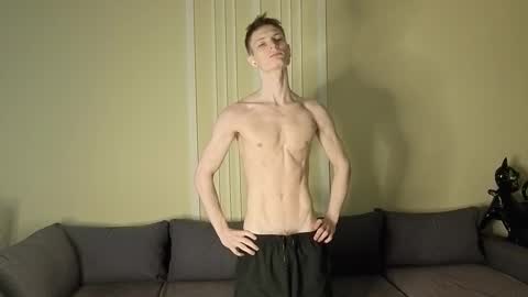 Max online show from November 23, 2025, 9:25 pm