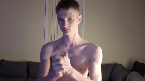 Snapshot of viksons chatting on June 4, 2026, 8:59 pm Max online show from June 4, 2026, 8:59 pm
