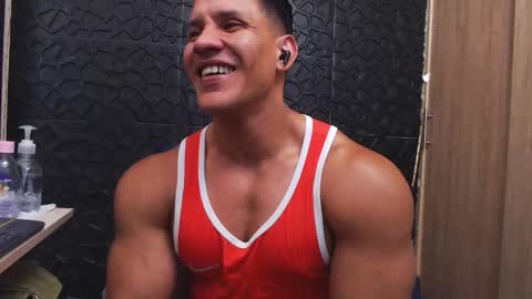 Viktor Herrera online show from November 5, 2025, 4:07 pm