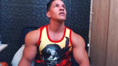 Viktor Herrera online show from November 13, 2025, 5:34 pm