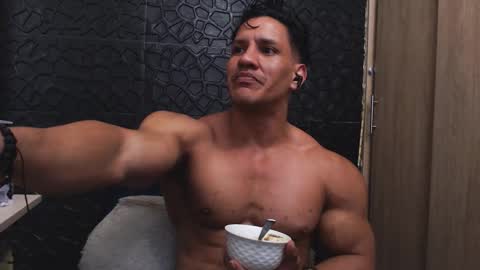 Viktor Herrera online show from November 20, 2025, 2:45 am