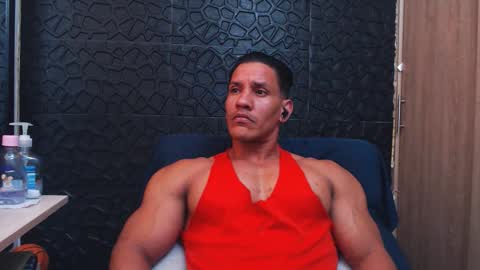 Viktor Herrera online show from November 25, 2025, 6:52 pm