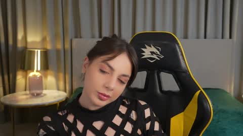 Alisa online show from December 3, 2024, 8:39 pm