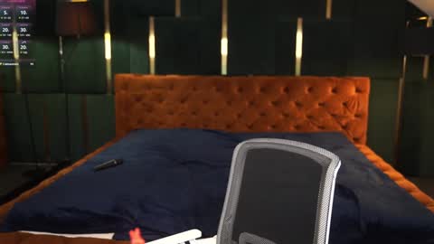 Alisa online show from December 6, 2024, 4:49 pm