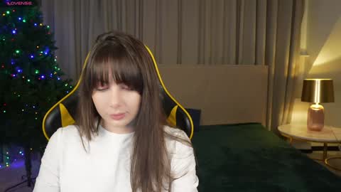 Alisa online show from December 14, 2024, 7:57 pm