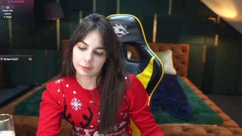 Alisa online show from December 25, 2024, 11:20 pm