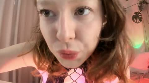 Vikky online show from September 23, 2025, 7:22 am