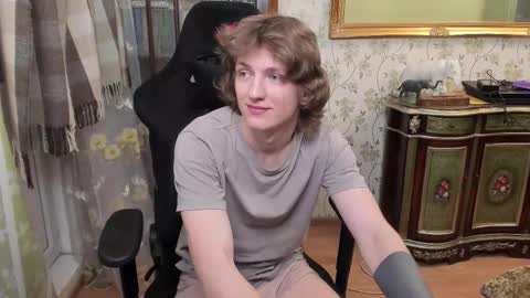 Snapshot of vince__dice chatting on February 1, 2026, 12:31 am Dimoooooon online show from February 1, 2026, 12:31 am