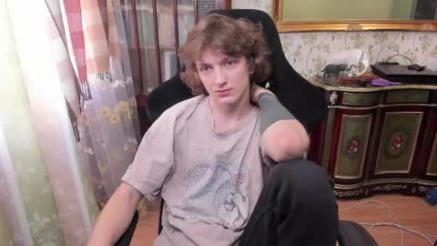 Snapshot of vince__dice chatting on February 18, 2026, 8:43 am Dimoooooon online show from February 18, 2026, 8:43 am