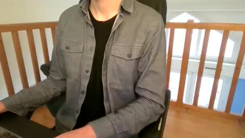 Snapshot of vince_du_80 chatting on October 15, 2025, 2:06 pm Vince online show from October 15, 2025, 2:06 pm