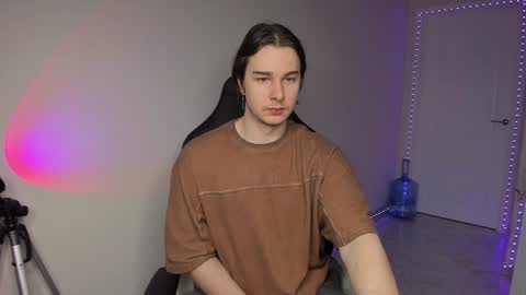 Vincent Strong online show from December 19, 2024, 8:23 am