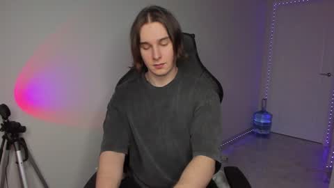 Vincent Strong online show from January 15, 2025, 2:24 pm