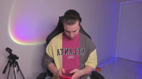 Vincent Strong online show from February 13, 2025, 7:45 am