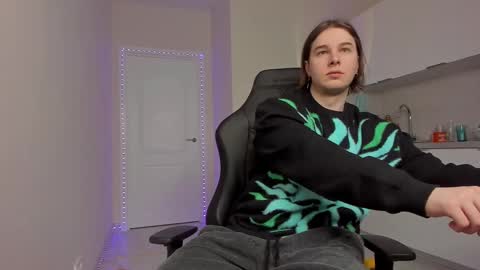 Vincent Strong online show from February 26, 2025, 7:42 am