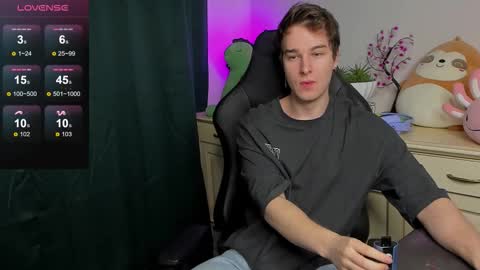 Vincent Strong online show from September 14, 2025, 8:13 am