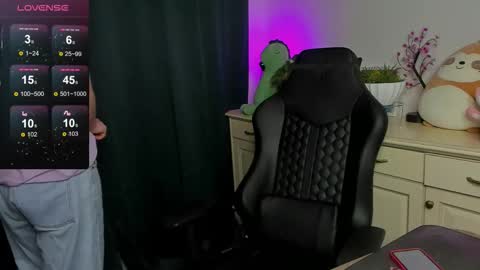 Vincent Strong online show from September 21, 2025, 8:16 am