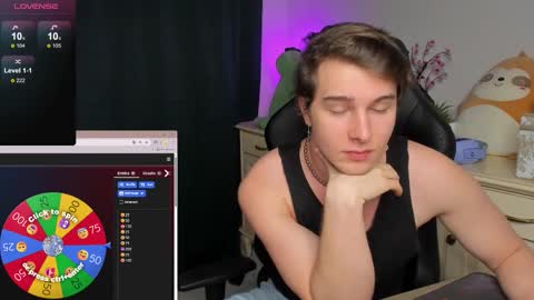 Vincent Strong online show from November 12, 2025, 7:53 am