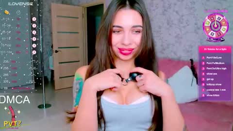 Vinkiepinkie online show from September 21, 2025, 3:24 pm