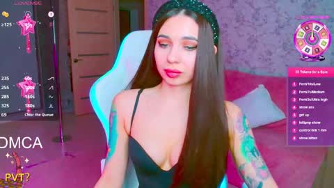 Vinkiepinkie online show from April 19, 2026, 5:23 pm