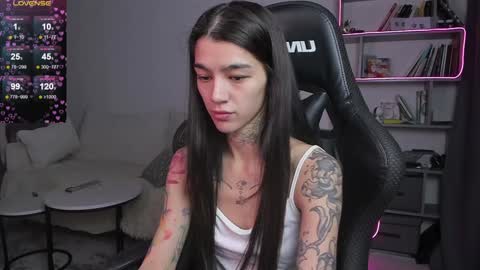 vinkitinkii online show from February 5, 2025, 6:46 am