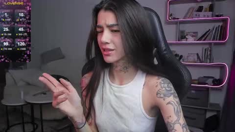 vinkitinkii online show from February 22, 2025, 7:56 am