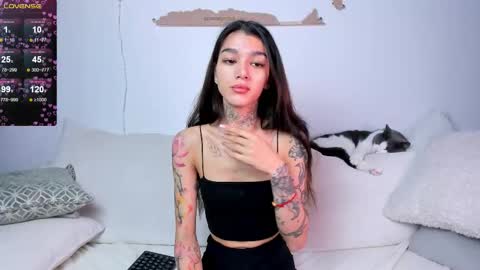 vinkitinkii online show from September 17, 2025, 6:48 am