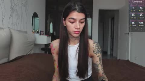 vinkitinkii online show from October 31, 2025, 7:31 am