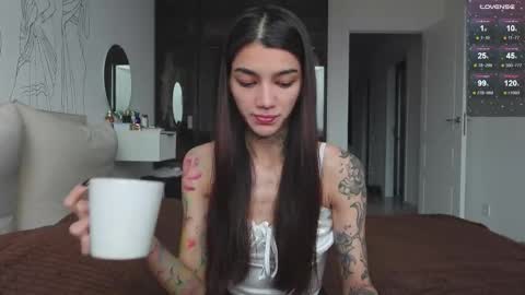 vinkitinkii online show from November 2, 2025, 7:11 am