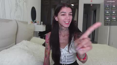 vinkitinkii online show from December 19, 2025, 7:15 am